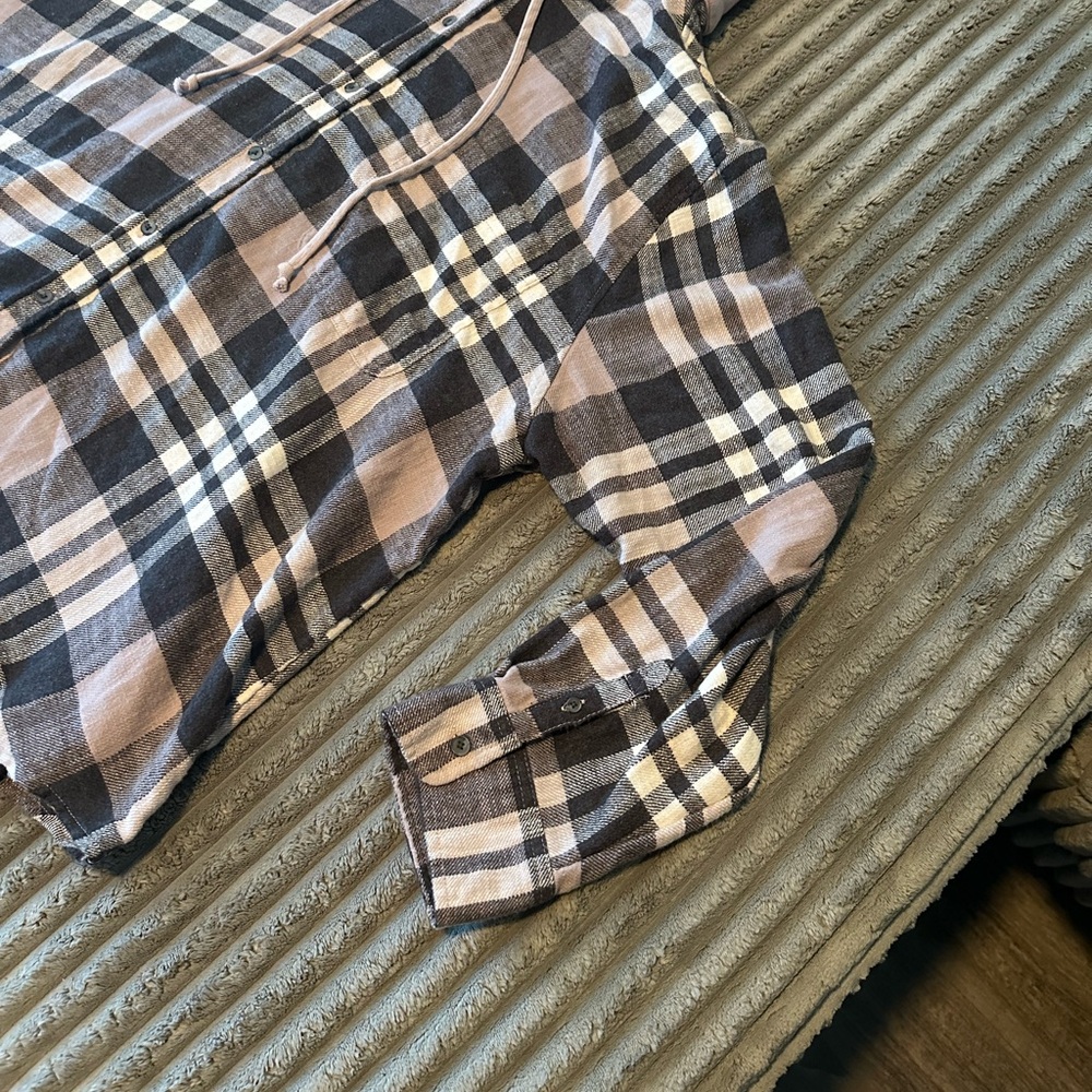 American Eagle flannel with fleece hood. Size XXL. - Picture 4 of 7